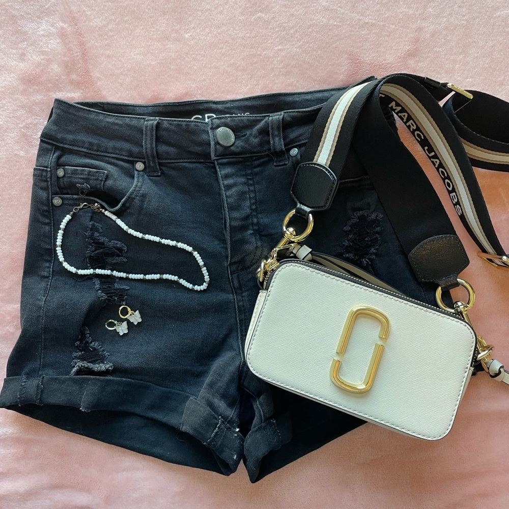 NEVER WORN-Black high waisted shorts